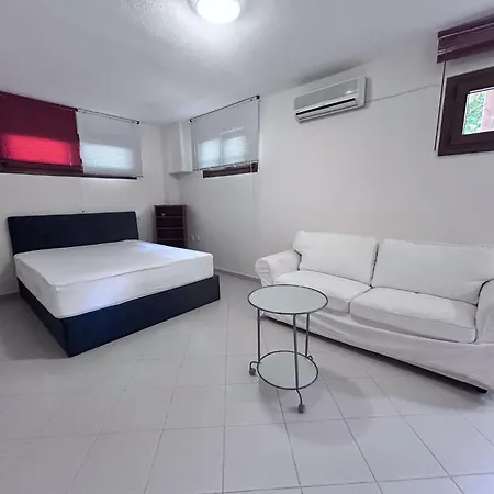 Kapari On Beach Apartment